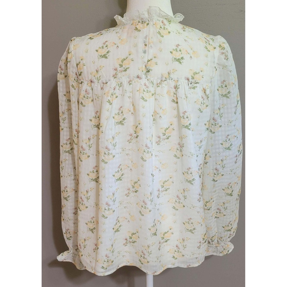 DIZZY LIZZY Floral Lace Peasant Blouse - Picture 4 of 10